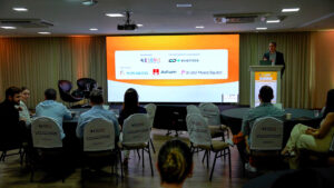 Cópia de C1142.00_00_09_43.Quadro002-2